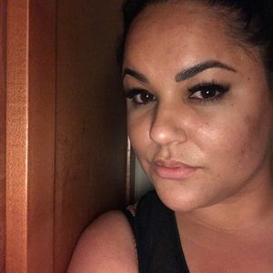 Meet your Posher, Leila